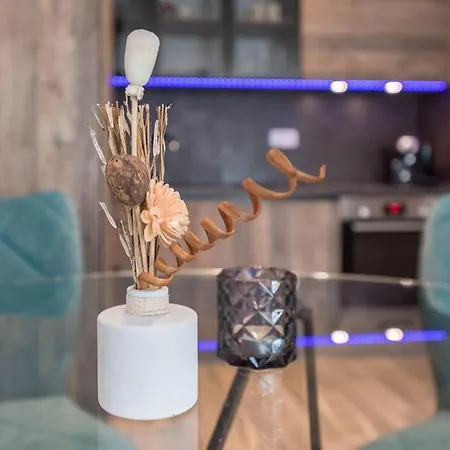 Azur Deluxe Apartment